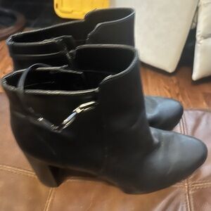 NATURAL LIFE Black Ankle Booties